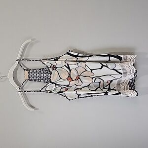 Language Floral Crochet Trim Tank Top Size M